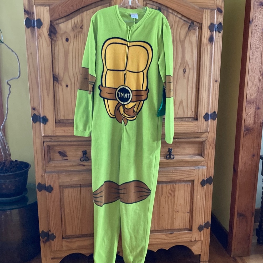 Men’s Nickelodeon green TMNT one piece pajamas costume cape - size M